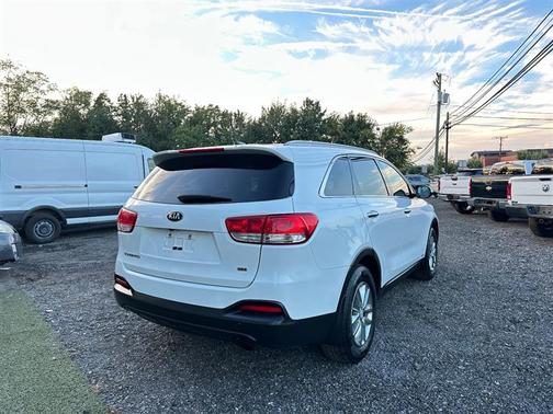 2017 Kia Sorento LX