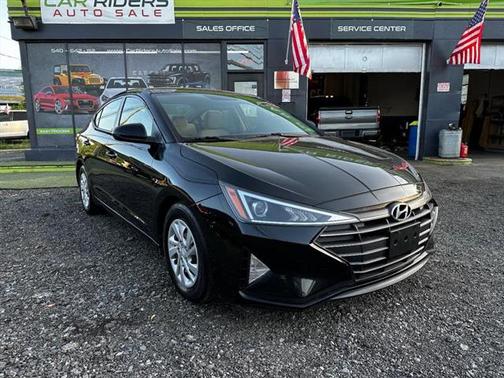 2019 Hyundai ELANTRA SE
