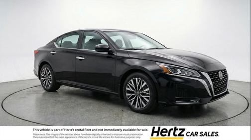 Super Black 2025 Nissan Altima SV FWD