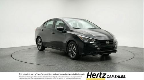Super Black 2025 Nissan Versa 1.6 SV