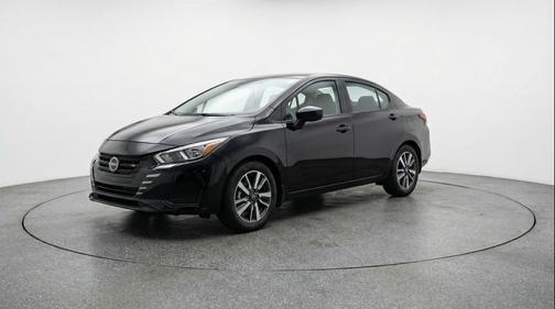 Super Black 2025 Nissan Versa 1.6 SV