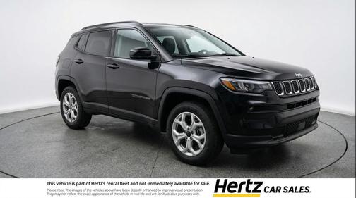 Diamond Black Crystal Pearlcoat 2025 Jeep Compass Latitude