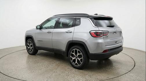 Silver Zynith Metallic Clearcoat 2025 Jeep Compass Limited