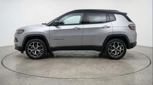 Silver Zynith Metallic Clearcoat 2025 Jeep Compass Limited