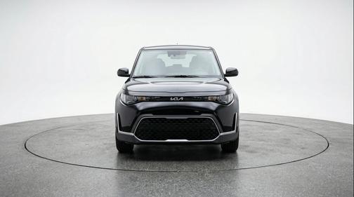 Fusion Black 2025 Kia Soul LX