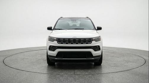 Bright White Clearcoat 2025 Jeep Compass Limited