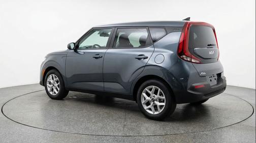 Gravity Gray 2025 Kia Soul LX