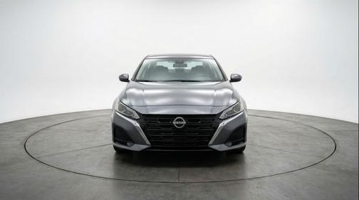 Gun Metallic 2025 Nissan Altima SV FWD