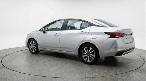 Brilliant Silver Metallic 2025 Nissan Versa 1.6 SV