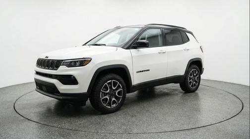 Bright White Clearcoat 2025 Jeep Compass Trailhawk
