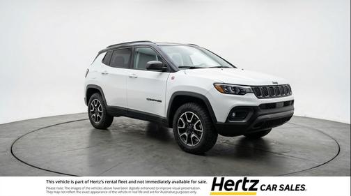 Bright White Clearcoat 2025 Jeep Compass Trailhawk
