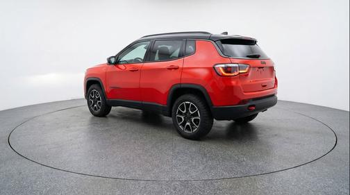 Red Hot Pearlcoat 2025 Jeep Compass Trailhawk