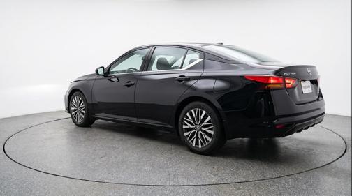 Super Black 2025 Nissan Altima SV FWD