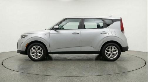 Gravity Gray 2025 Kia Soul LX