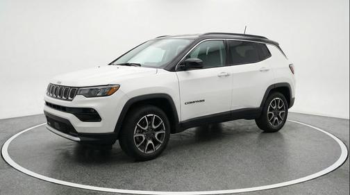 Bright White Clearcoat 2025 Jeep Compass Trailhawk