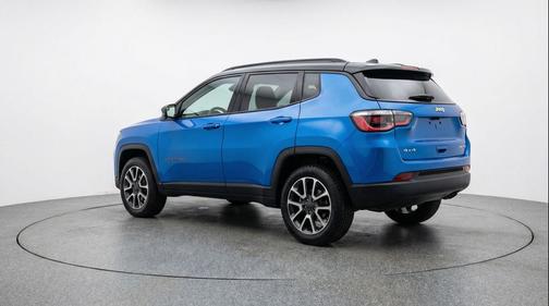 Hydro Blue Pearlcoat 2025 Jeep Compass Trailhawk