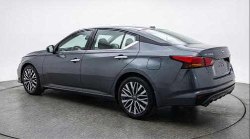Gun Metallic 2025 Nissan Altima SV FWD
