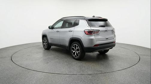 Silver Zynith Metallic Clearcoat 2025 Jeep Compass Limited