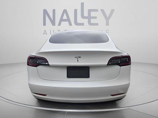 Pearl White Multi-Coat 2022 Tesla Model 3 Long Range