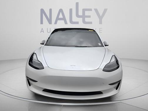 Pearl White Multi-Coat 2022 Tesla Model 3 Long Range