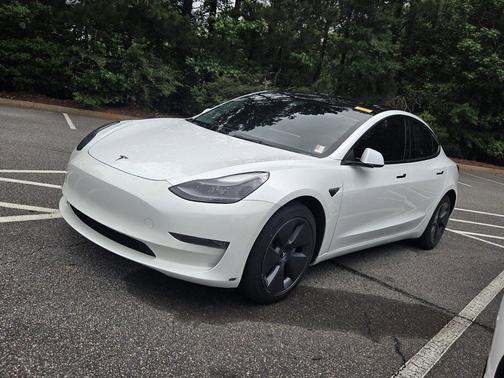 Pearl White Multi-Coat 2022 Tesla Model 3 Long Range