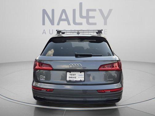 Daytona Gray Pearl Effect 2020 Audi Q5 45 Titanium Premium