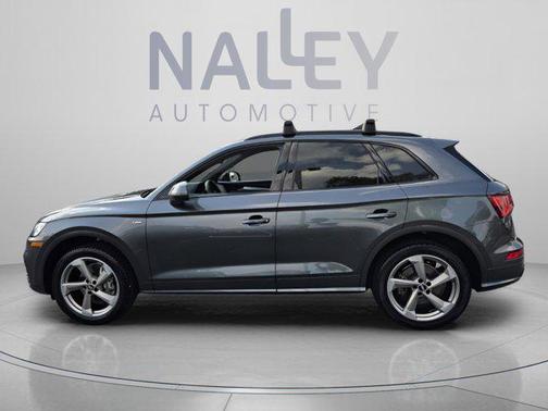 Daytona Gray Pearl Effect 2020 Audi Q5 45 Titanium Premium