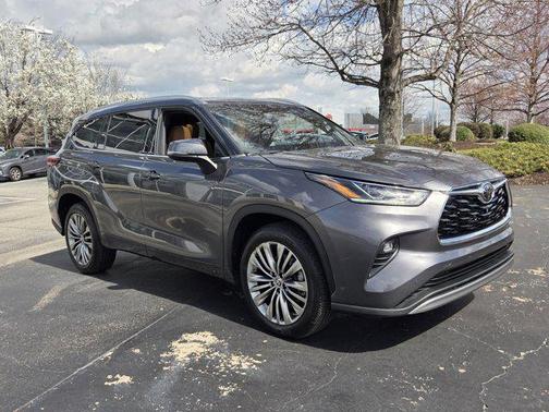 2022 Toyota Highlander Platinum