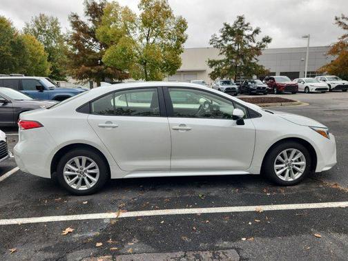 2024 Toyota Corolla Hybrid LE