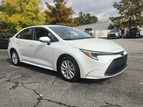 2024 Toyota Corolla Hybrid LE