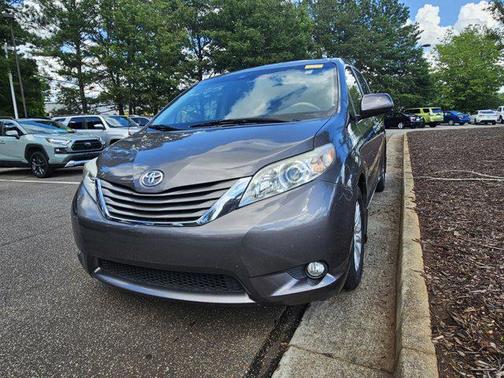 2011 Toyota Sienna XLE