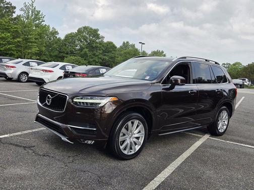 Brown Metallic 2018 Volvo XC90 T6 Momentum