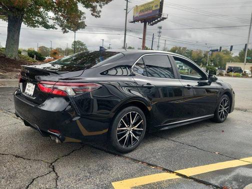 2024 Toyota Camry SE