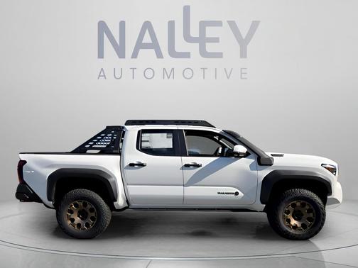Ice Cap 2026 Toyota Tacoma Hybrid Trailhunter