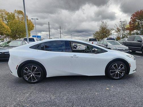 2024 Toyota Prius XLE