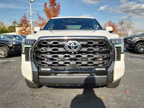 2022 Toyota Tundra Hybrid Platinum