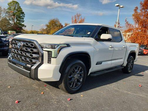 2022 Toyota Tundra Hybrid Platinum