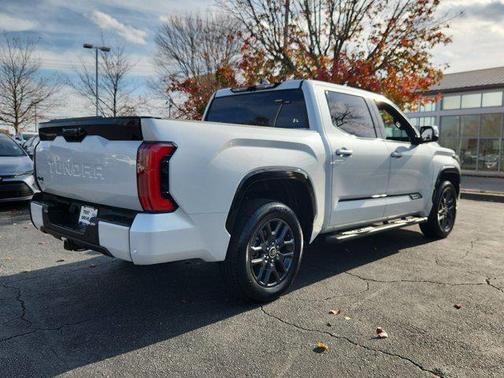 2022 Toyota Tundra Hybrid Platinum