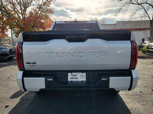 2022 Toyota Tundra Hybrid Platinum