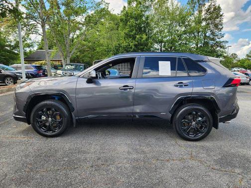 2024 Toyota RAV4 Hybrid SE