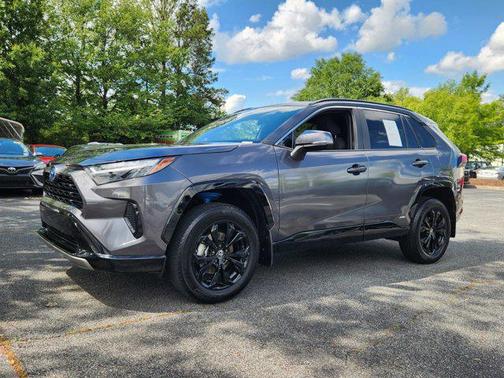 2024 Toyota RAV4 Hybrid SE