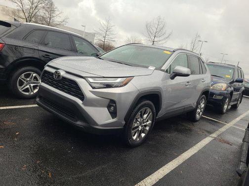 2022 Toyota RAV4 XLE Premium