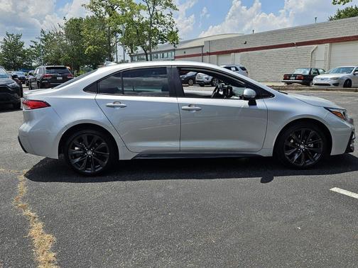 Classic Silver Metallic 2025 Toyota Corolla SE