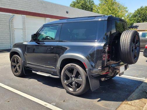 2023 Land Rover Defender 90 X-Dynamic SE