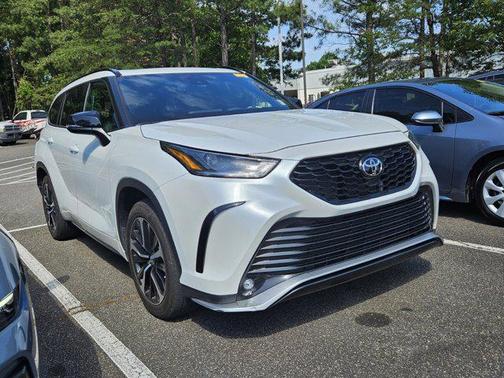 2022 Toyota Highlander XSE