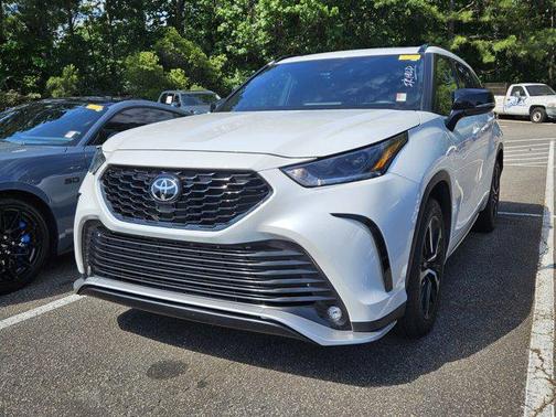 2022 Toyota Highlander XSE