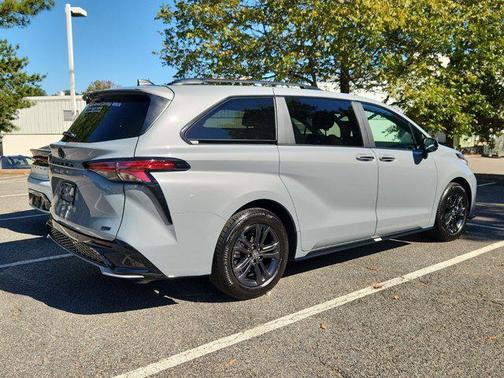 2025 Toyota Sienna XSE 7 Passenger