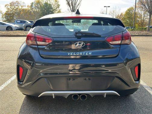 2019 Hyundai Veloster 2
