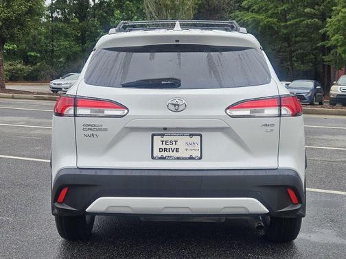 Wind Chill Pearl 2022 Toyota Corolla Cross LE