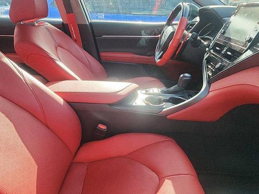 2024 Toyota Camry Hybrid SE